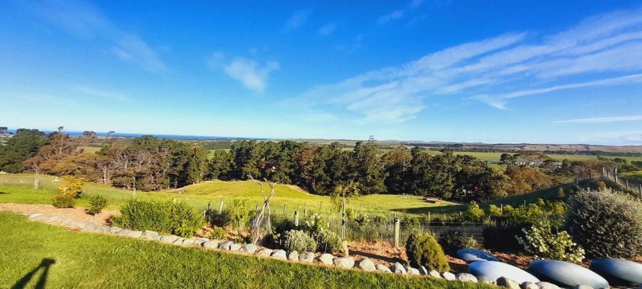 Hill Top Retreat Lower Dashwood 외부 사진