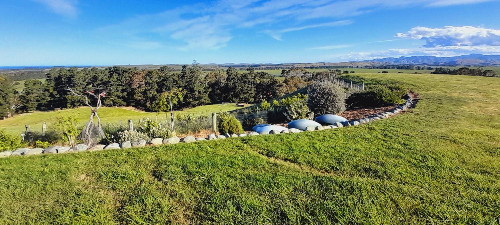 Hill Top Retreat Lower Dashwood 외부 사진