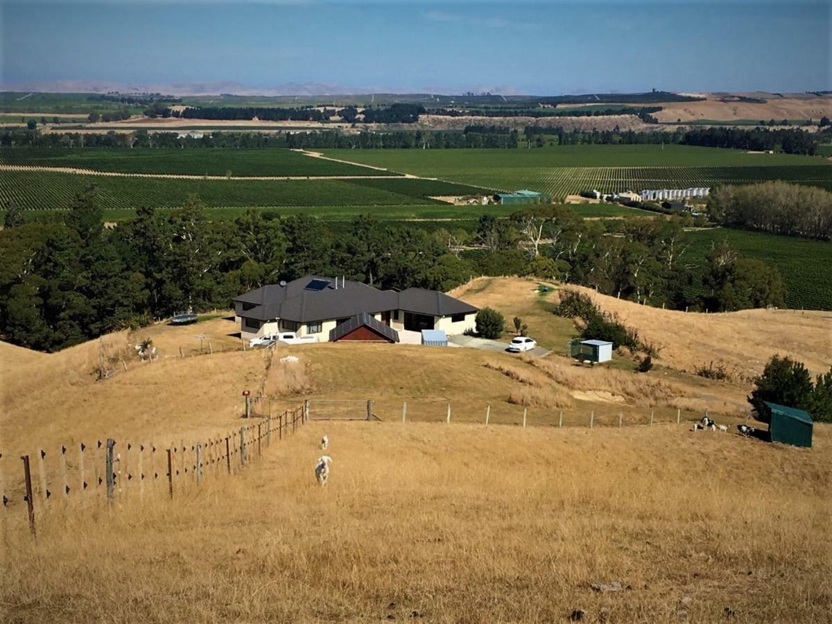Hill Top Retreat Lower Dashwood 외부 사진