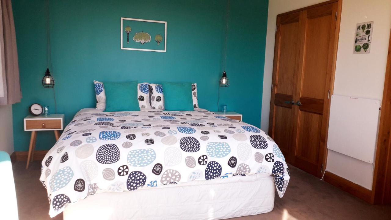 Hill Top Retreat Lower Dashwood 외부 사진